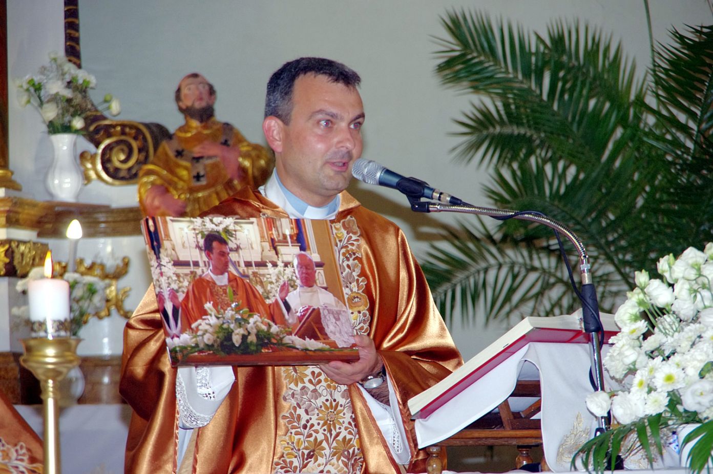 10 éve szentelték pappá Seffer Attilát