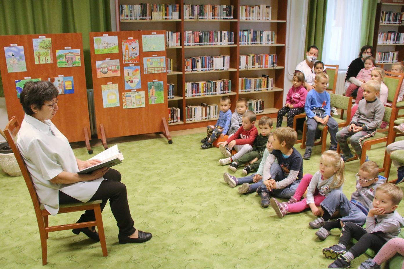 A magyar népmese napja alkalmából vendégségbe várták a gyerekeket az imrehegyi könyvtárban