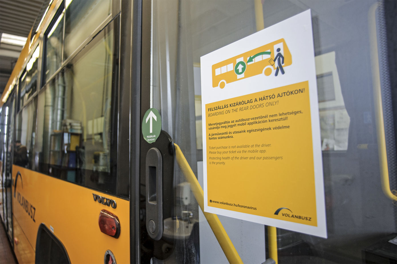 Munkatársai és utasai egészségének védelmében a Volánbusz felfüggeszti az első ajtós felszállást