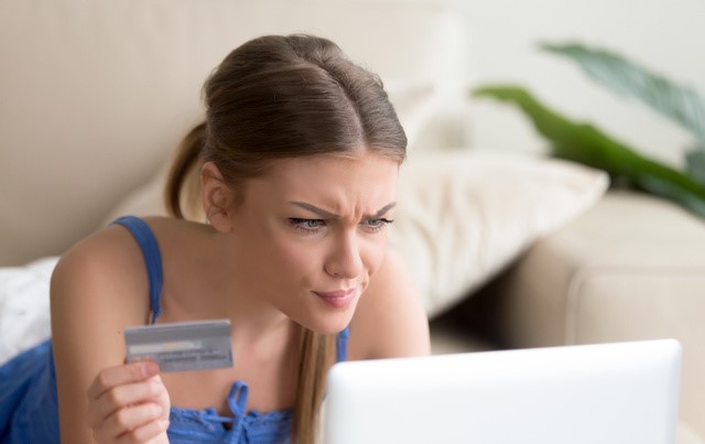 Hogyan kerülhetjük el, hogy online csalás áldozatává váljunk?