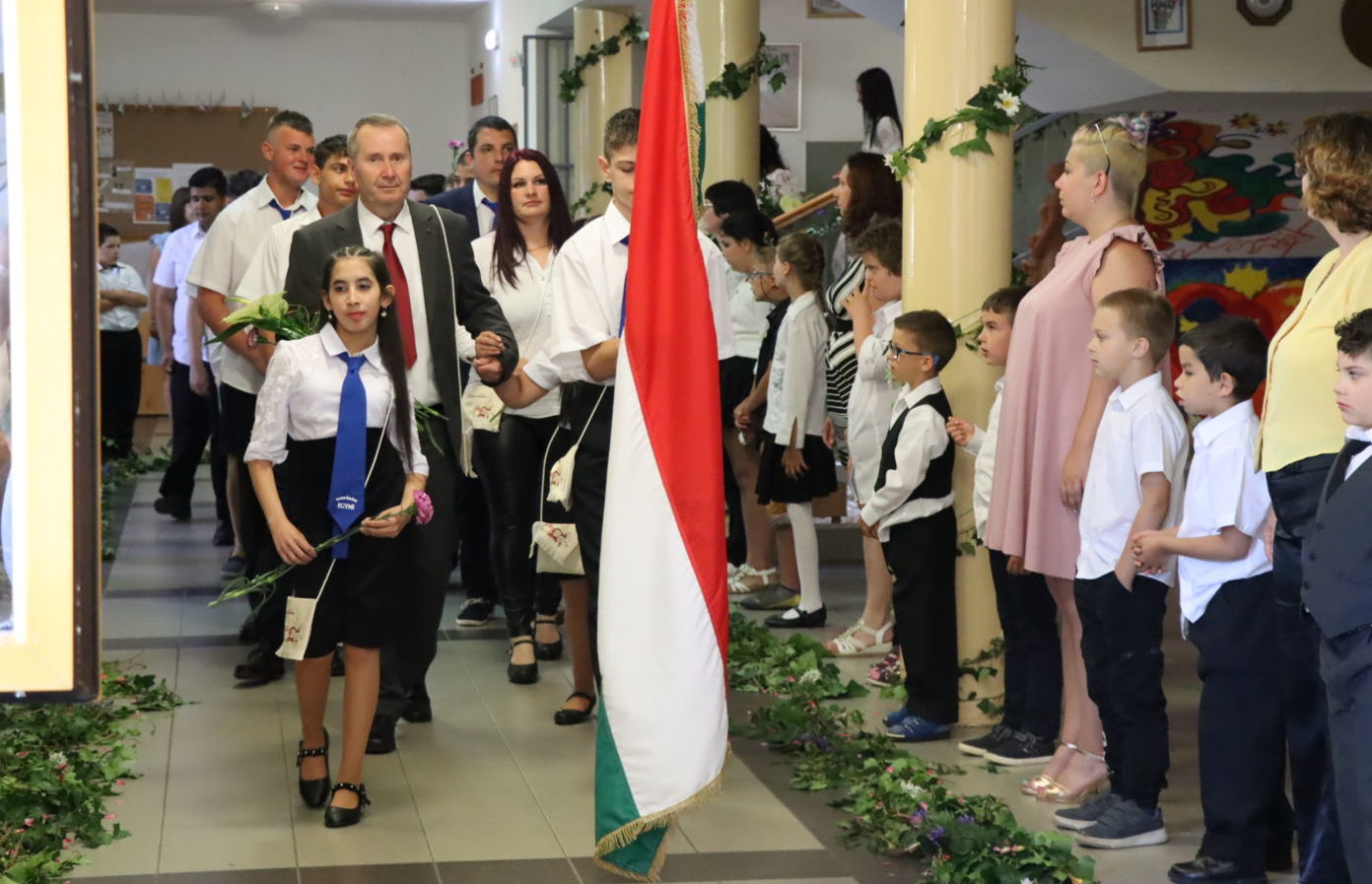 Kilenc diák és két pedagógus búcsúzott a Kiskőrösi EGYMI-től