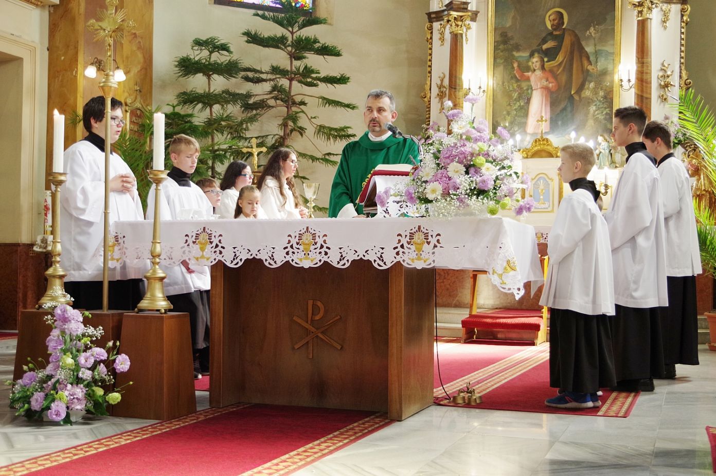 Seffer Attila atya elköszönő szentmiséje a kiskőrösi katolikus templomban