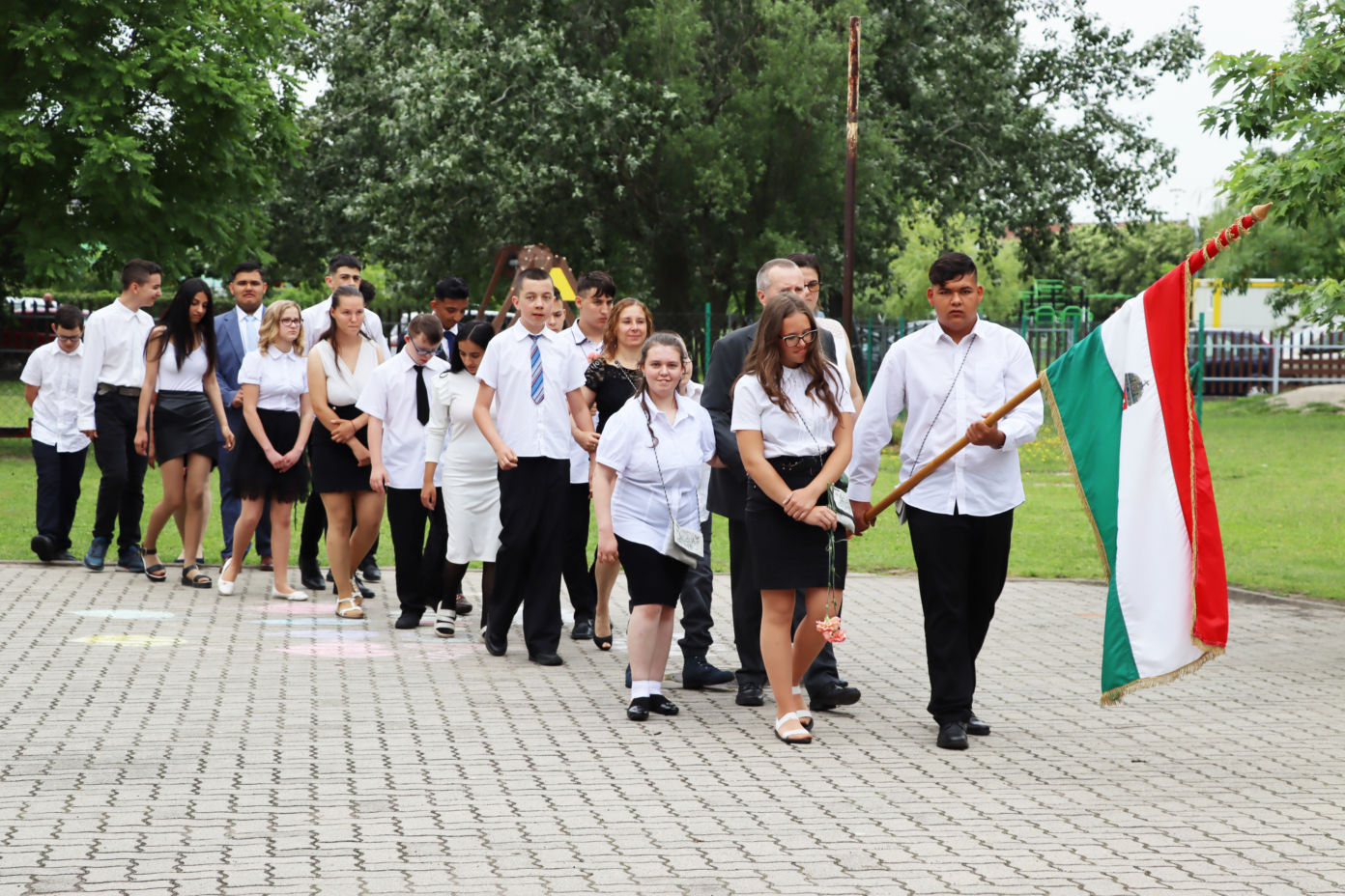 Kilenc diák búcsúzott a Kiskőrösi EGYMI-től, akiknek meglepetéssel is készültek pedagógusaik