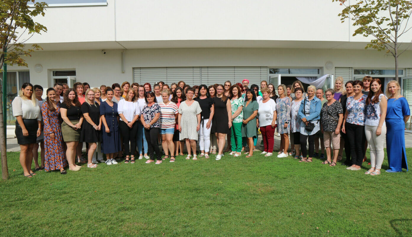 Tanévnyitó értekezlet a Kiskőrösi Óvodáknál: öt új munkatársat köszöntöttek
