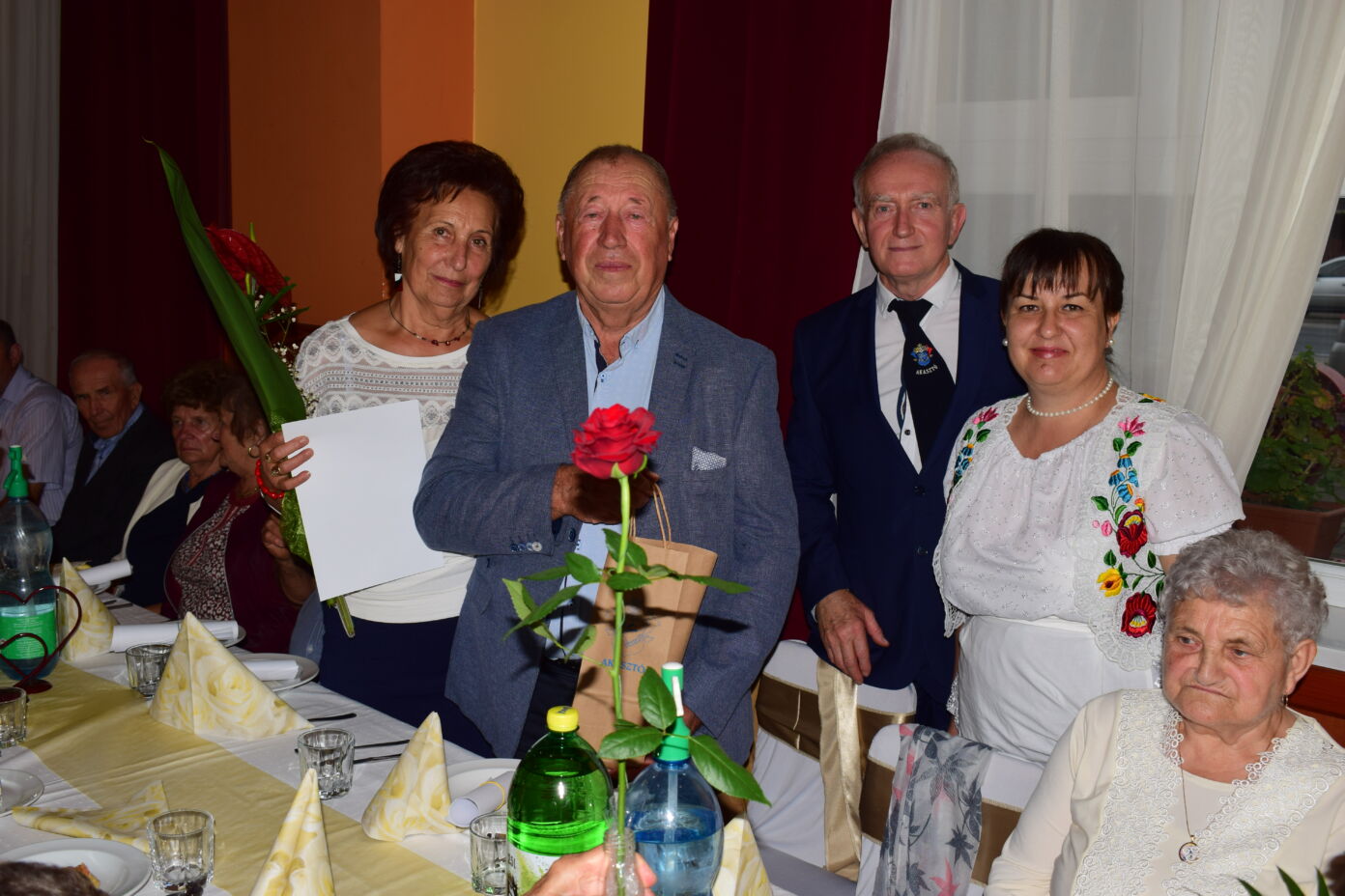 Az időseket ünnepelték Akasztón
