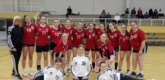 Győzelemmel zárta a szezont a bajnok U17-es kiskőrösi lány kézilabdacsapat
