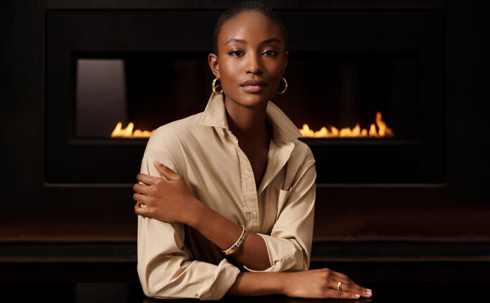 Photographer: Alex Nataf Photographer Expiration: Unlimited Tim