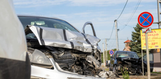 Súlyos baleset Bócsán: mentőhelikopter érkezett, három sérült az 54-es főúton