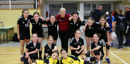 Nyerik a mérkőzéseiket az U12-es kiskőrösi kézis lányok