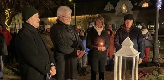 A szeretet lángja tette teljessé az adventi koszorút Soltvadkerten