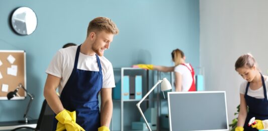 Több mint 40 álláslehetőség a Kiskőrösi járásban – takarítótól a mérnökig keresnek munkatársakat