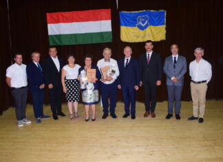 Akasztóért kitüntetéseket adtak át az ünnepi testületi ülésen