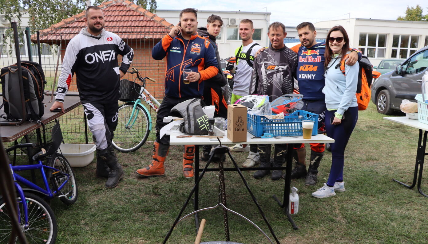 Tánc, zene, bográcsozás, versenyek, közös szórakozás – fényképes beszámoló a falunap szombati programjairól