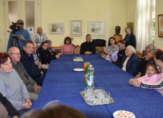 Tűzifa-utalvány a Wojtyla Ház hét rászorultjának