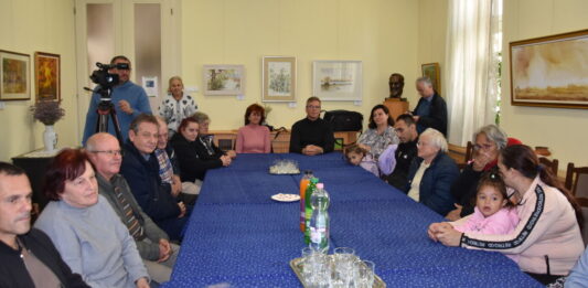 Tűzifa-utalvány a Wojtyla Ház hét rászorultjának