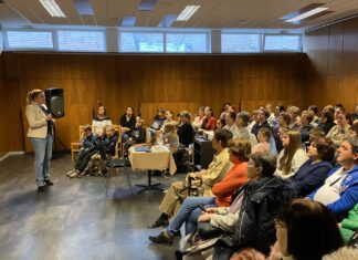 Egy vadállatorvos Kenyában – Afrikai kutatómunkájáról tartott élménybeszámolót Dr. Biácsi Alexandra