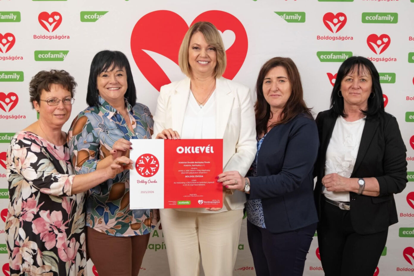 82a5b371-92b8-45cd-b972-4b88d0e2418e