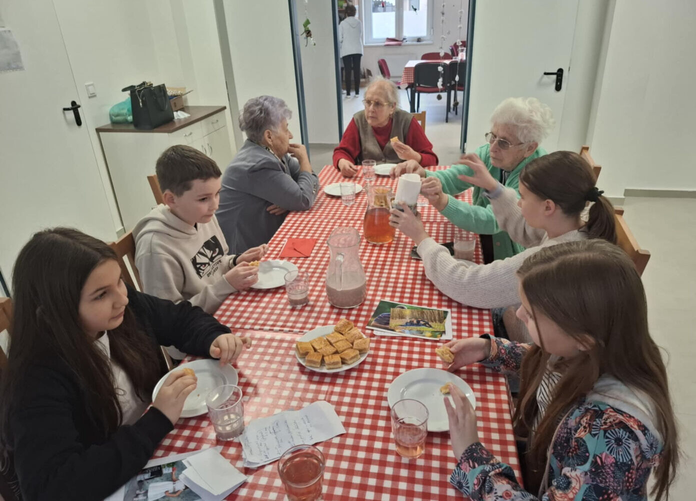 6f6f629e-8b98-4bf7-a080-44c5be0d6d3d