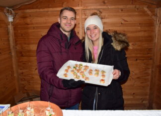 Szombaton folytatódott Kiskőrösön az Adventi tér óvodások, iskolások műsorával és sok-sok finomsággal