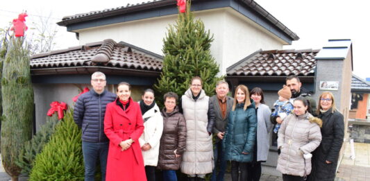 Nagylelkű fenyőfa felajánlás Gruber István és az Akker-Plus Kft. részéről