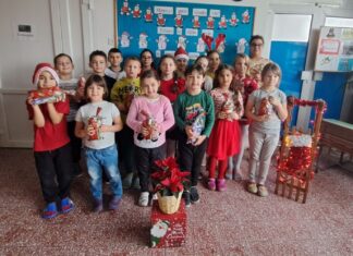 Kaskantyúi iskola tanulói