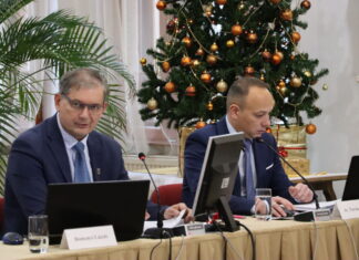 Új irányt vesz a város: reformokat jelentett be Domonyi László