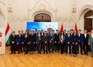 Miniszterelnöki elismerést vehetett át a kiskőrösi Kertai Márton