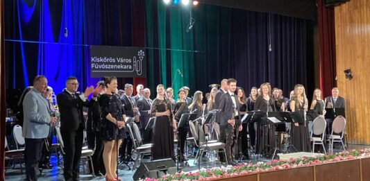 Dallamok szilvesztertől farsangig – jótékonysági hangverseny a Petőfi Sándor Művelődési Központban