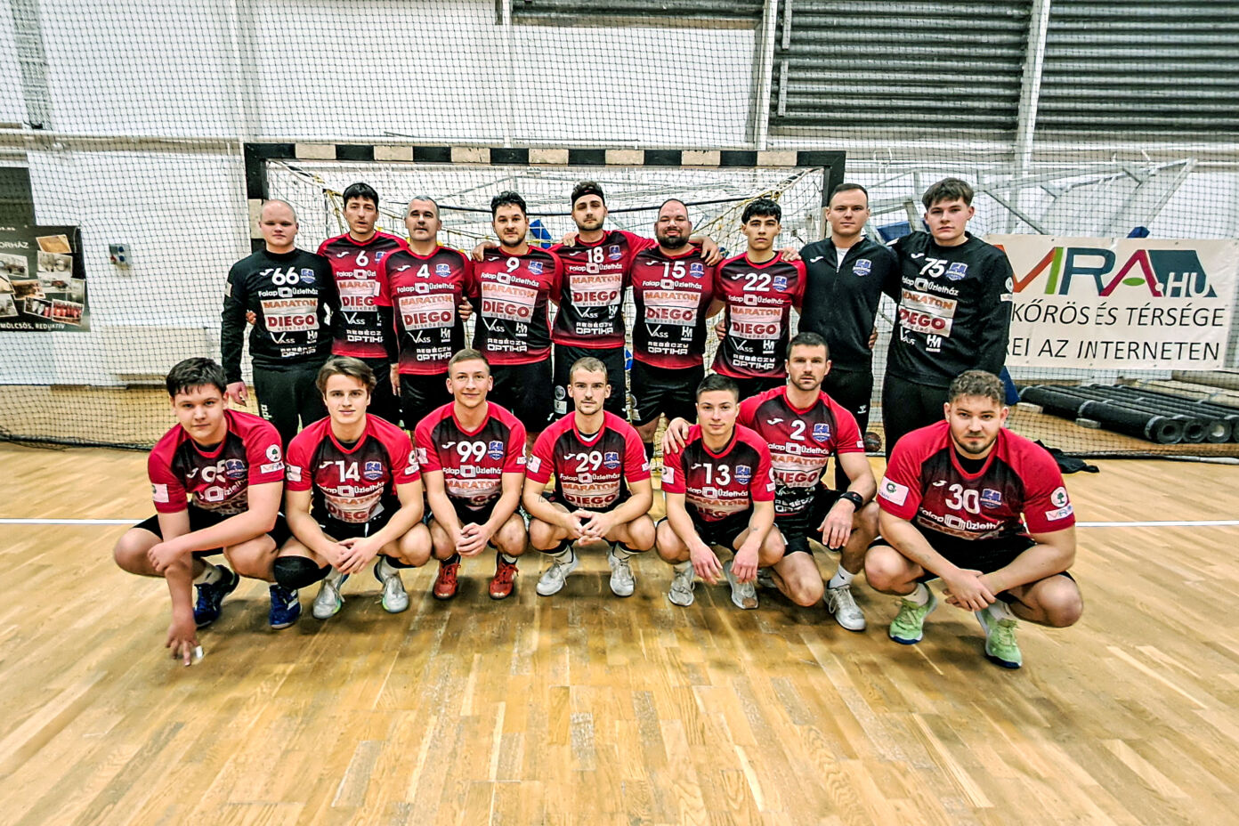 m1ffikézi-kisk-karc (1)