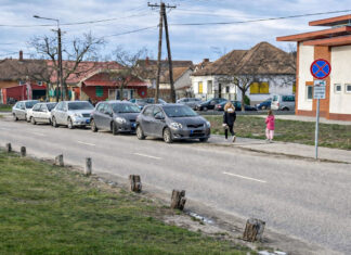 15.600 forint a bírság a kiskőrösi piacnál tilosban parkolóknak