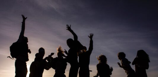 Legboldogabb országok 2026: Finnország már kilencedik éve az első – a fiatalok jólléte viszont romlik