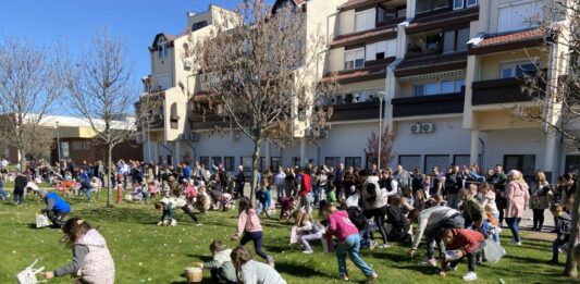 Több mint kétezer tojás várta a gyerekeket – ismét nagy siker volt a Kiskőrösért Egyesület húsvéti tojásvadászata