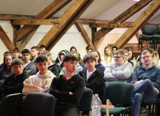 Kiskőrösi Evangélikus Gimnázium 12. évfolyamos hétvégéje Vajtán