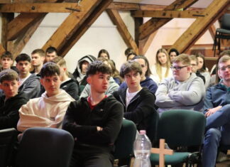 Kiskőrösi Evangélikus Gimnázium 12. évfolyamos hétvégéje Vajtán