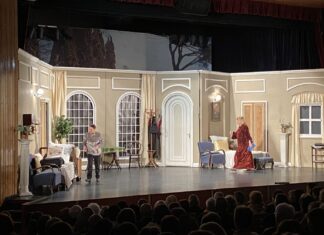 Bakancslista a színpadon – két sors találkozása a kiskőrösi előadásban