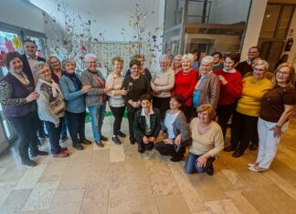 400 pillangót horgoltak húsvétra a kiskőrösi asszonyok