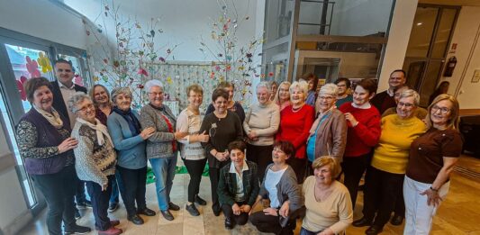 400 pillangót horgoltak húsvétra a kiskőrösi asszonyok