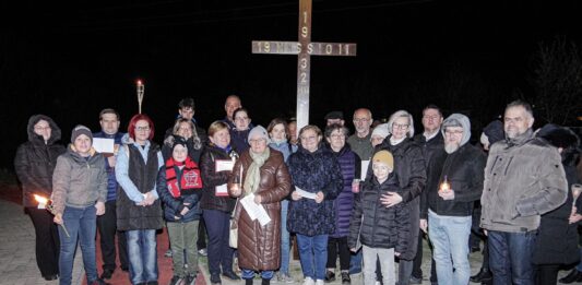 A katolikus egyház szervezésében Fáklyás Keresztút volt Kiskőrösön