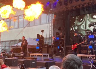 Rétes, néptánc és fergeteges Hooligans koncert zárta a Városalapítók Napját Kiskőrösön