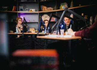 Hallássérült gyermekek fejlesztéséről indított új beszélgetéssorozatot a KORE