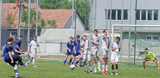 Egy utolsó perces büntetővel kaptak ki a kiskőrösi U16-os labdarúgók