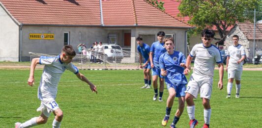 Dobogós csapatot győztek le a kiskőrösi U16-os labdarúgók