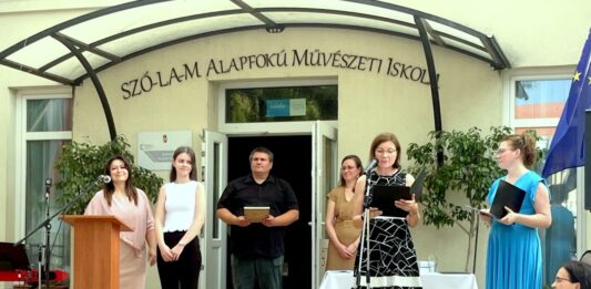 A művészet nyáron sem áll meg – tanévzárót tartott a kiskőrösi SZÓ-LA-M Alapfokú Művészeti Iskola