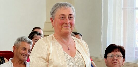 Huszonkét év az óvodások szolgálatában – Nyugdíjba vonul Kis-Tóth Zsuzsanna, a Harangvirág Óvoda szeretett dajkája