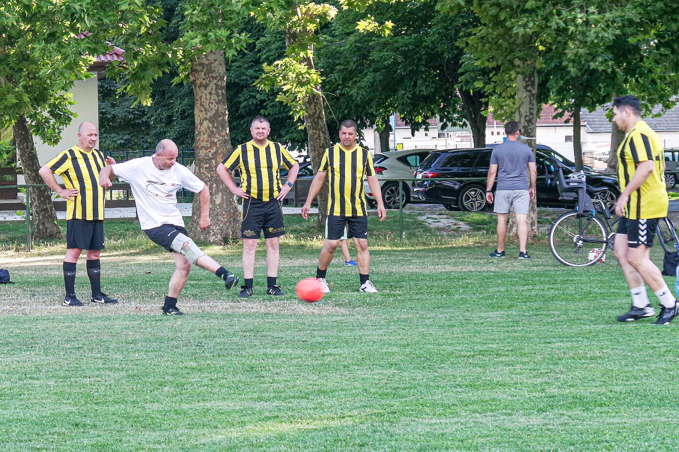 amatőr-26-06-23 (15) Mérkőzés a Kiskőrösi Kispályás Amatőr Labdarúgó Bajnokság 7. fordulójában a Szabadidőpark pályáján