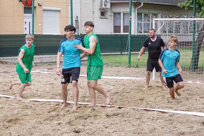 strandfoci (73) Játékosok küzdenek a homokos pályán a III. Rónaszéki Mini Strandfoci Kupán a Kiskőrösi Rónaszéki Fürdőben.