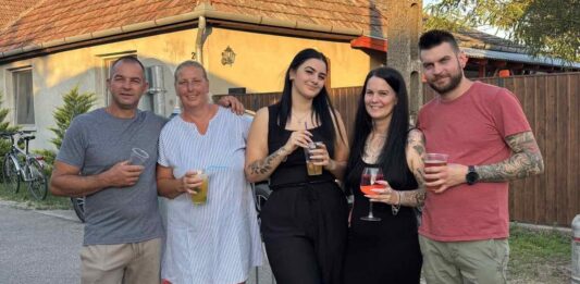 Ismét összefogott az utca: második alkalommal rendezték meg az Erdő utcai bált Kiskőrösön