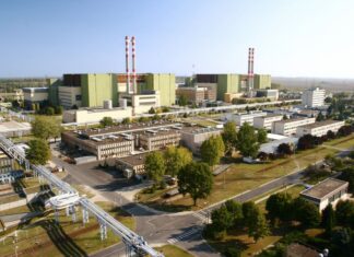 Rendkívüli: teljesen leáll a Paksi Atomerőmű – a Duna történelmi alacsony vízállása miatt született döntés A Paksi Atomerőmű a Duna partján, ahol a rendkívül alacsony vízállás miatt a blokkok leállításáról döntöttek.