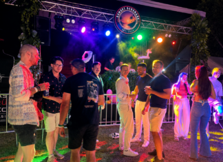 Kellemes nyári hangulatban telt a III. Sunset Serenade a Kiskőrösi Rónaszéki Fürdőben Fiatalok szórakoznak a III. Sunset Serenade rendezvényen a Kiskőrösi Rónaszéki Fürdő partyzónájában 2026 júliusában.