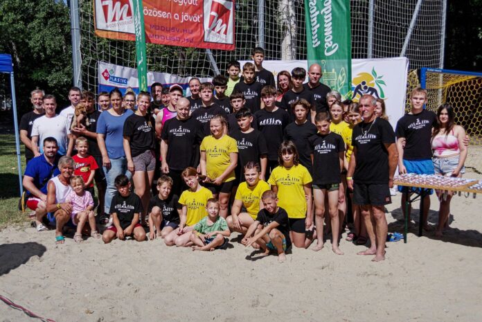 Strandbirkózó OB döntő a Vadkerti-tónál Soltvadkerten, ahol a hazai birkózók 13 érmet szereztek.